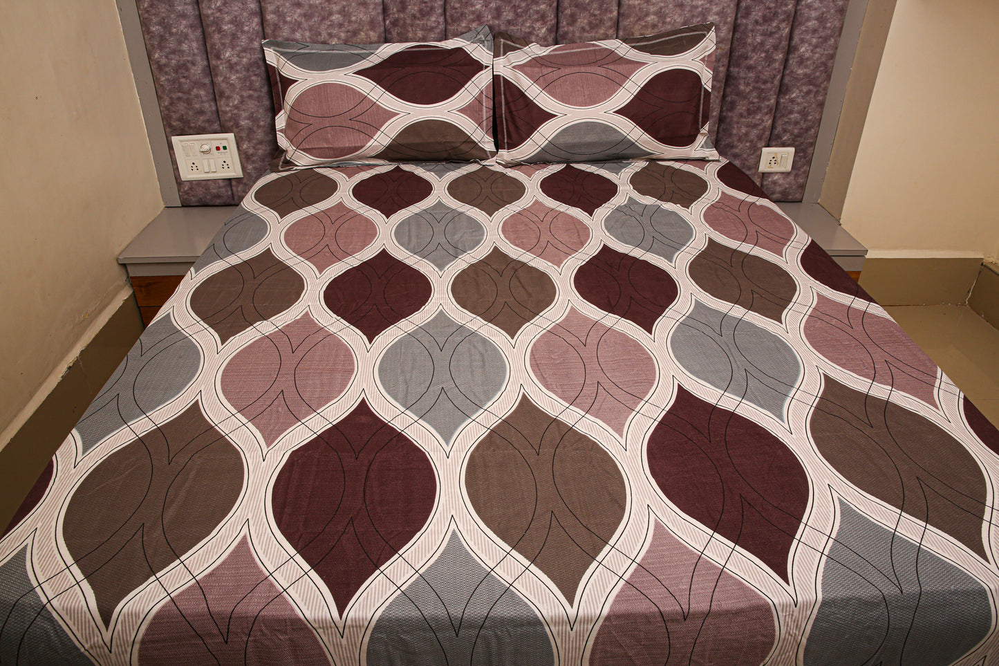 Soloria Premium King Size Bedsheet (108" x 108"): 400 TC