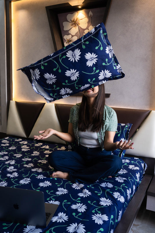 Savrinnaa Premium Queen Size Bedsheet (90" x 100") - 300 TC