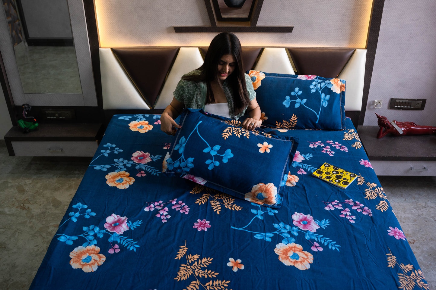 Amivra Premium Double Bedsheet (90" x 100") - 300 TC