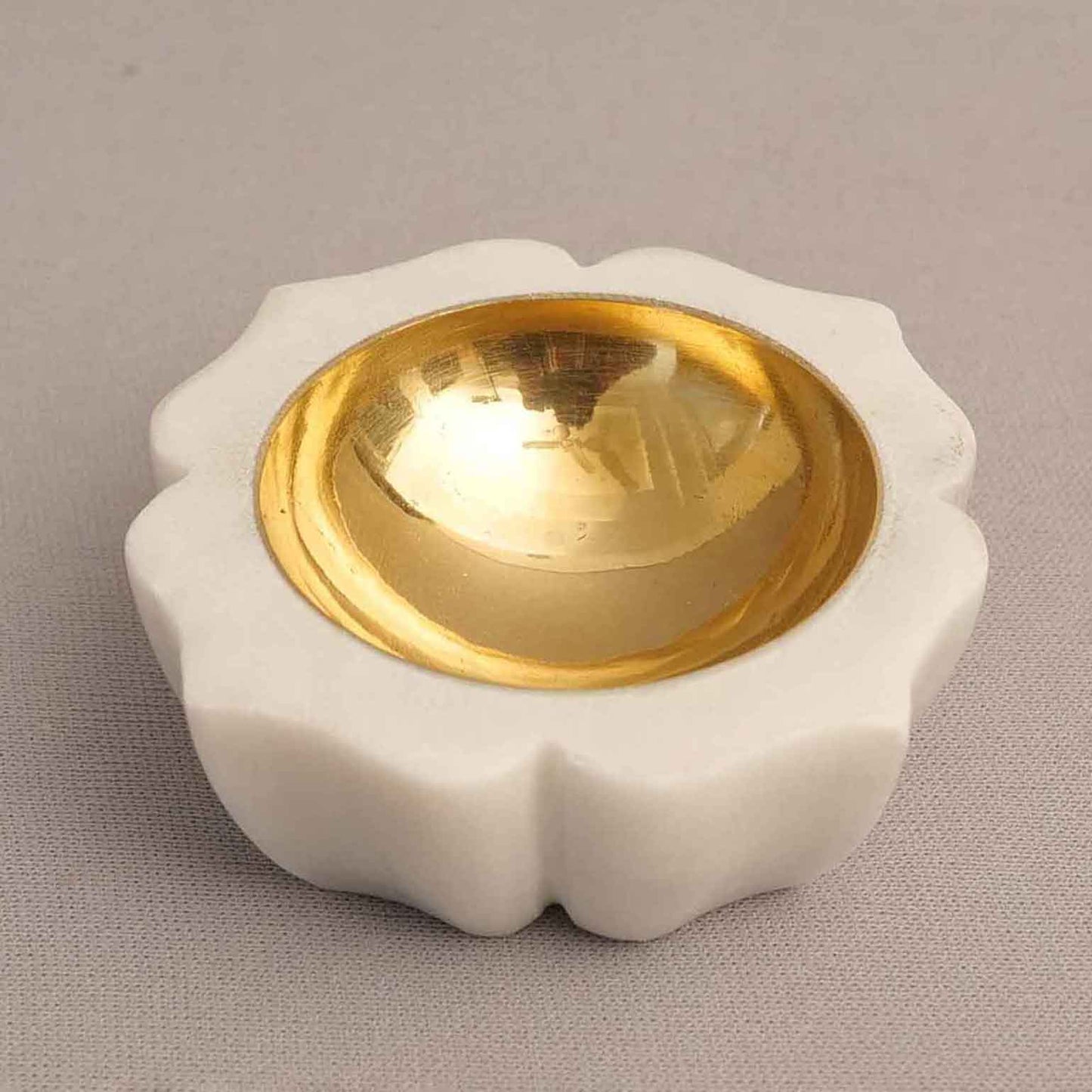 Petal Tea Light Holder Set of 2 (Marble & Brass)