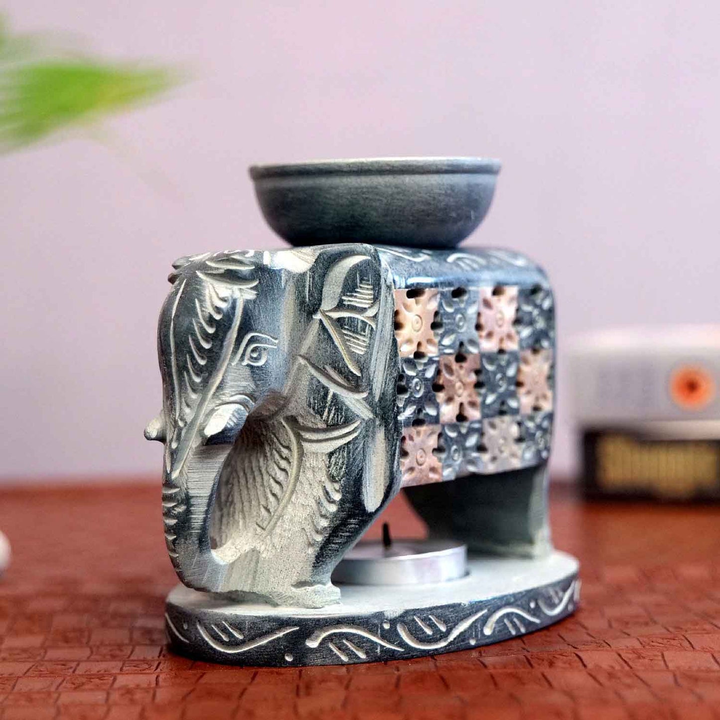 Chess Elephant Aroma Oil Diffuser (Italy Paleva Stone)