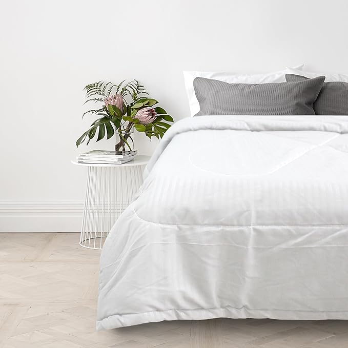 Ophellia Premium All Weather Quilt/Comforter
